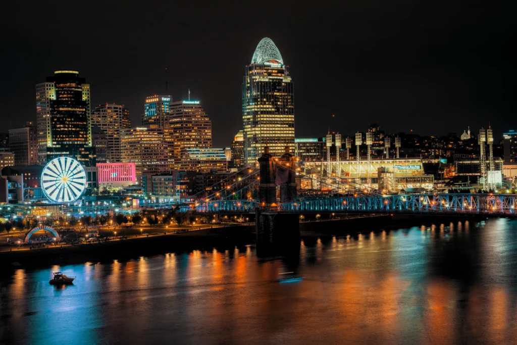 Cincinnati city skyline at night